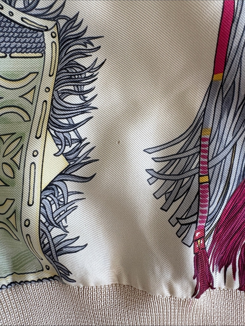 Vintage Hermes silk top - Picture 6 of 7